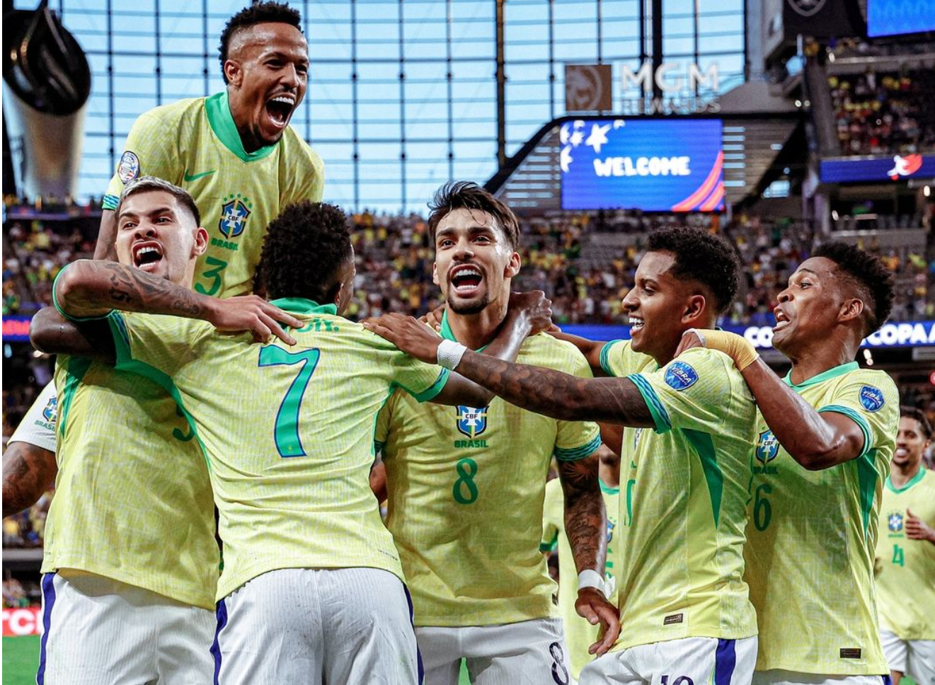 4-2！美洲杯爆大冷：巴西点球出局，356万人口小国狂欢，4强出炉  第8张