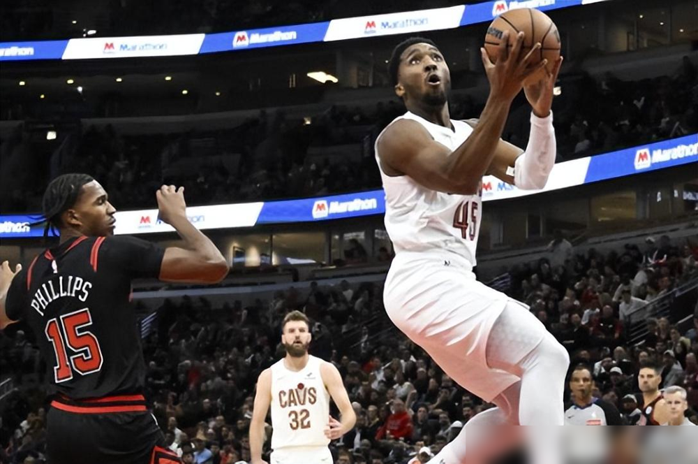 NBA积分榜又变了！骑士12连胜，火箭超湖狼，雷霆134-128快船  第4张