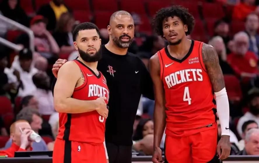 NBA最新战报:勇士险胜鹈鹕，字母哥三双 雄鹿3连胜，火箭升西部第3  第10张