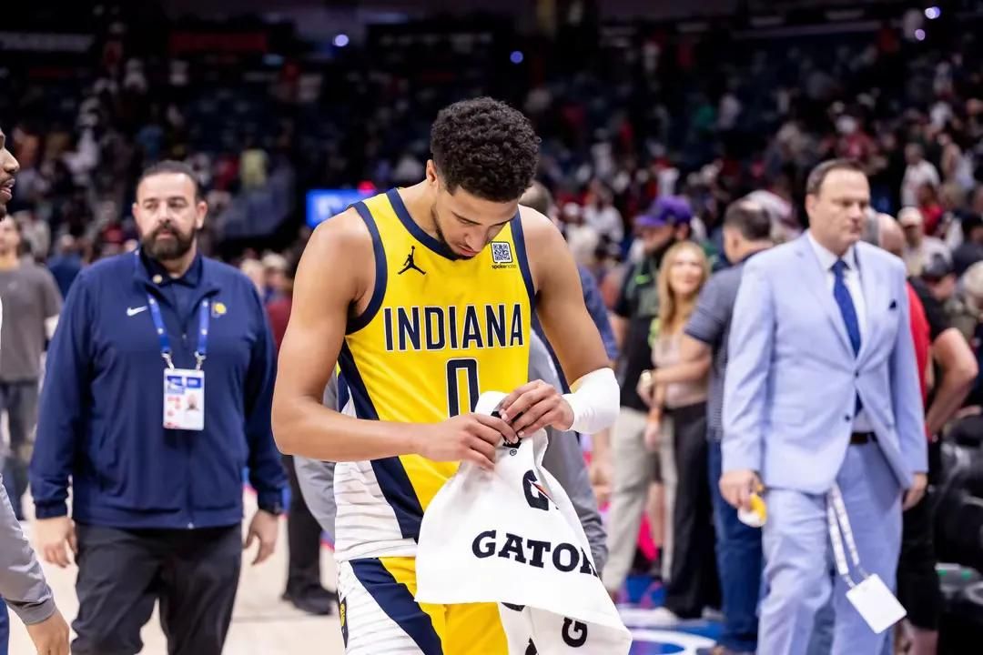 NBA最新战报:勇士险胜鹈鹕，字母哥三双 雄鹿3连胜，火箭升西部第3  第12张